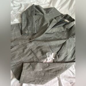 Calvin Klein Windowpane Gray and White size 4